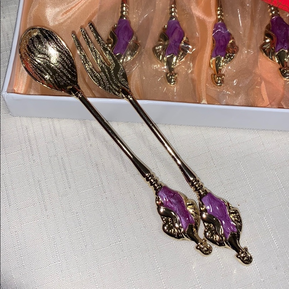 💕Beautiful set of gold Korean spoons & forks - Picture 2 of 5